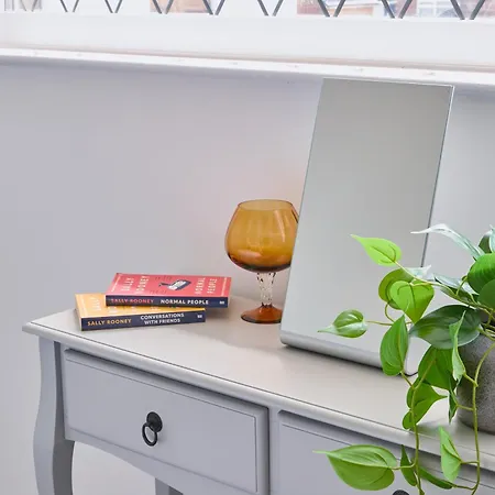Cosy Nook - 3 Bedroom Retreat With Private Garden, Parking And Media Vakantiehuis Leeds (West Yorkshire)