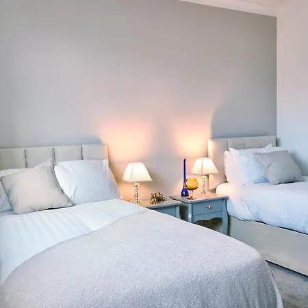 度假居 Cosy Nook - 3 Bedroom Retreat With Private Garden, Parking And Media *