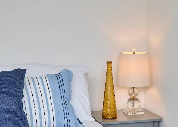 Cosy Nook - 3 Bedroom Retreat With Private Garden, Parking And Media * 利兹